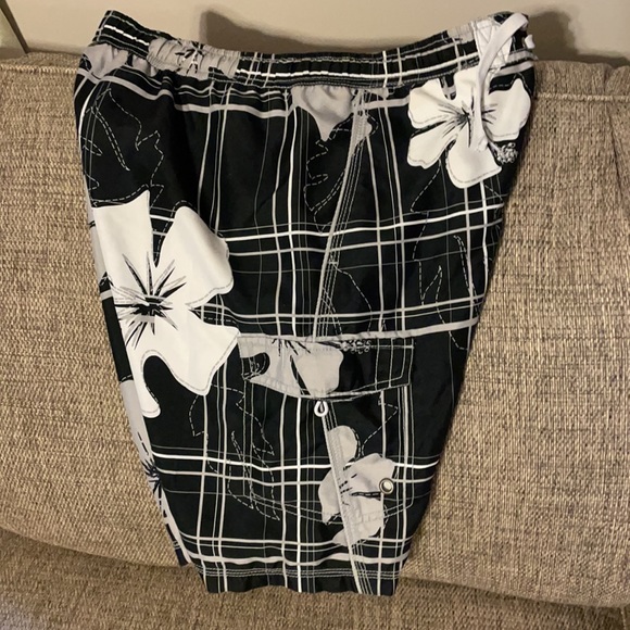 Boys 14/16 Graphite Sport swim trunks - Picture 3 of 3